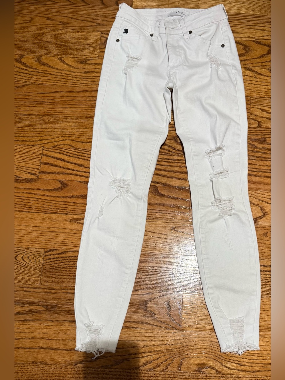 KanCan White Distressed Skinny Jeans